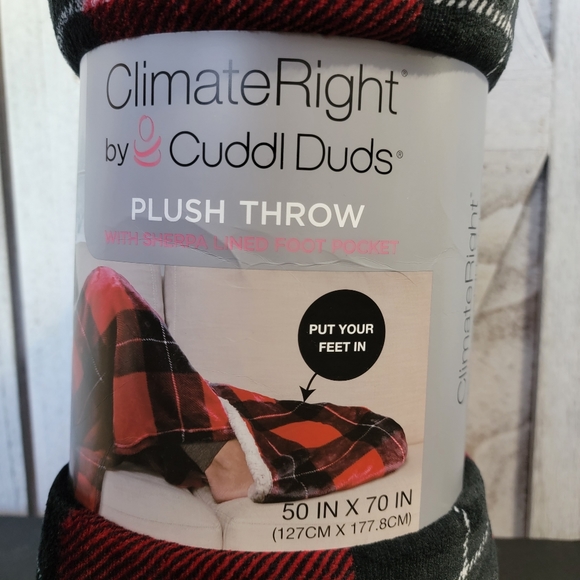 Cuddl Duds Other - ClimateRight by Cuddl Duds Foot Pocket Plush Throw 50"x70", Red Plaid
